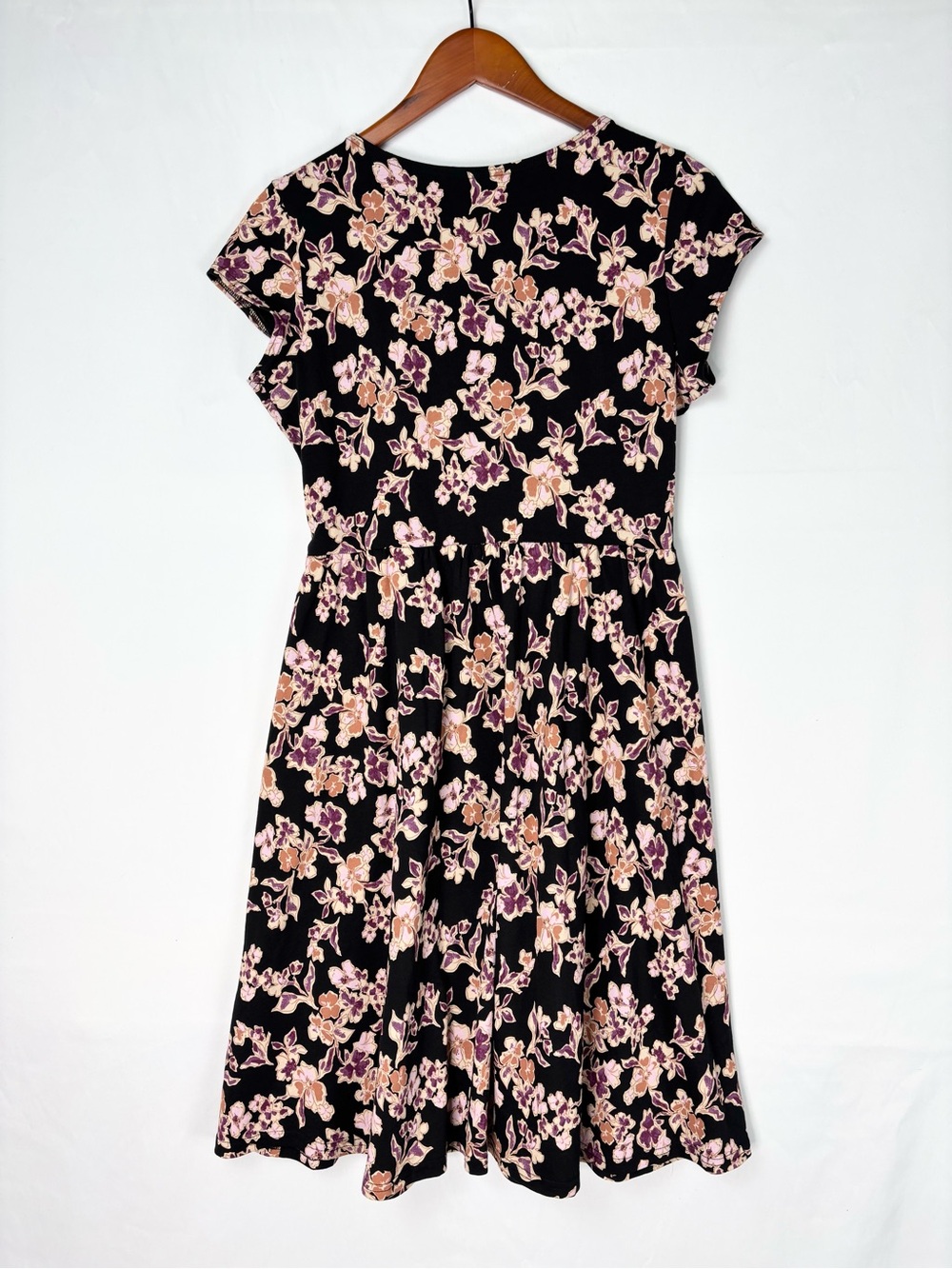 Pact Fit & Flare Crossover Dress Black Floral Size M Mini Short Sleeve - Picture 3 of 7